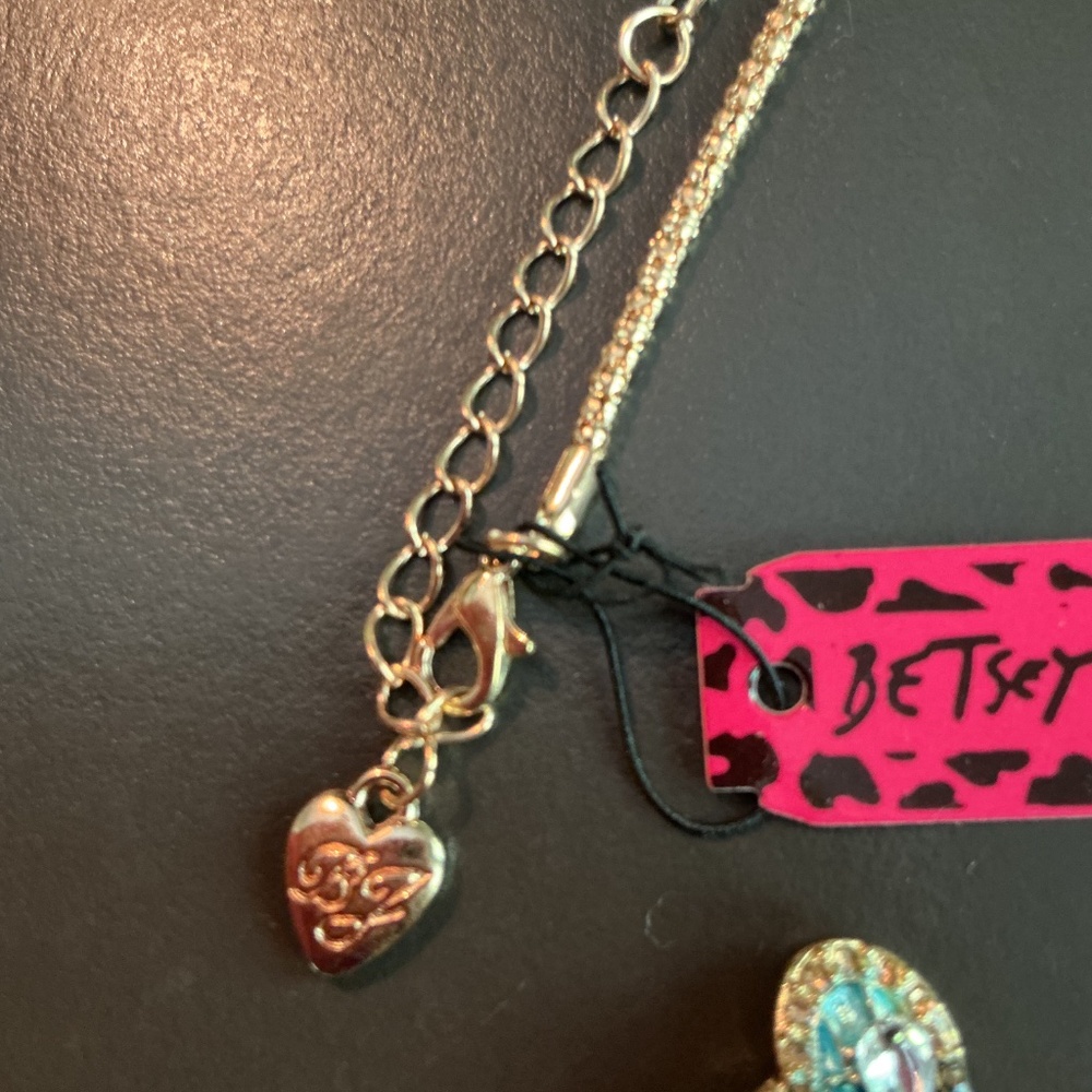 NWT BETSEY JOHNSON signed rhinestone BUTTERFLY NECKLACE - Picture 6 of 10